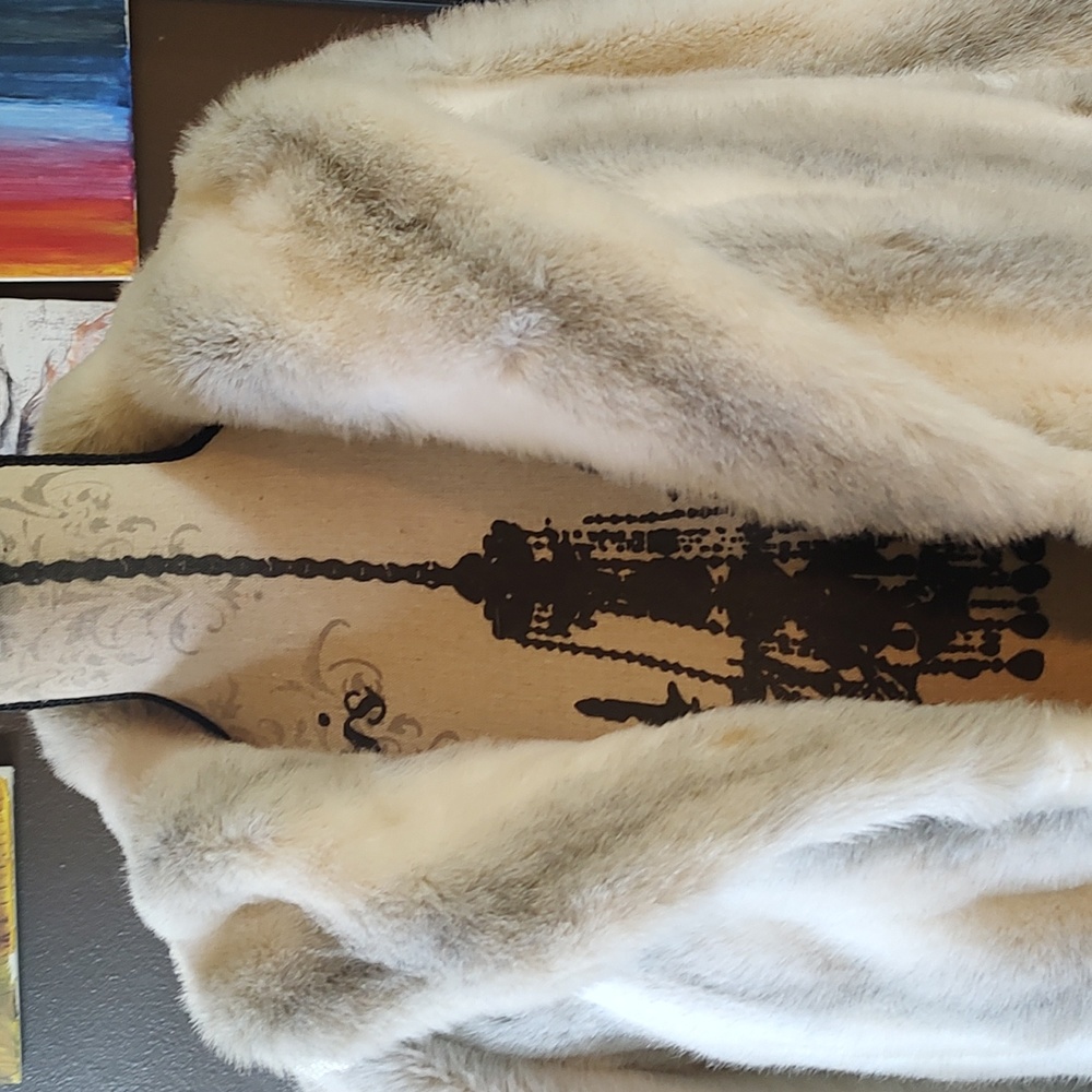 Vintage faux fur cape